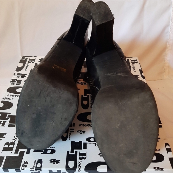 SUPER COOL AND FUNKY-Size 10 5 inch heel with 3 inch Platform Leather Shooties! - Picture 4 of 5